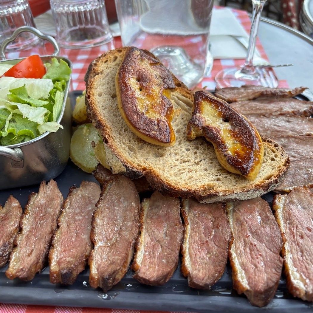 Chez Papa Bastille 1